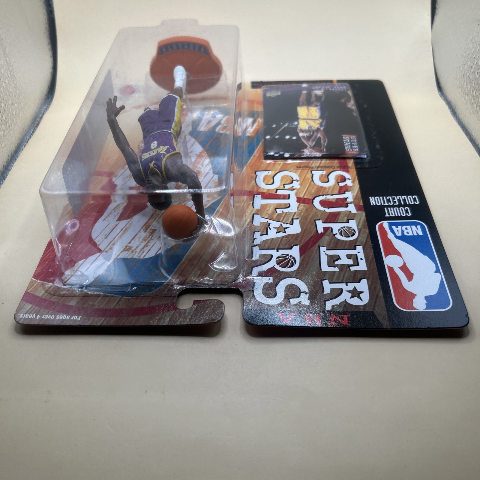 Mattel NBA Super Stars Kobe Bryant 1999/2000 Figure NEW