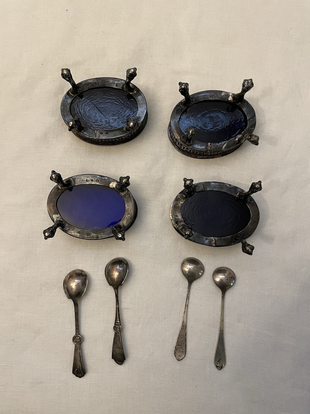 4 Victorian Sterling Silver Colbalt Salt Cellars with spoons (2 Stlg) 156g .925