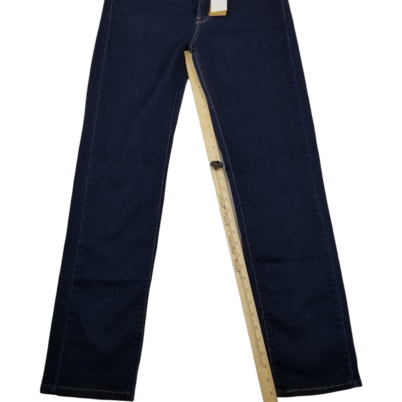 Levi's Women's Denim 314 Shaping Straight Jean Size 30 x 32 Dark Wash