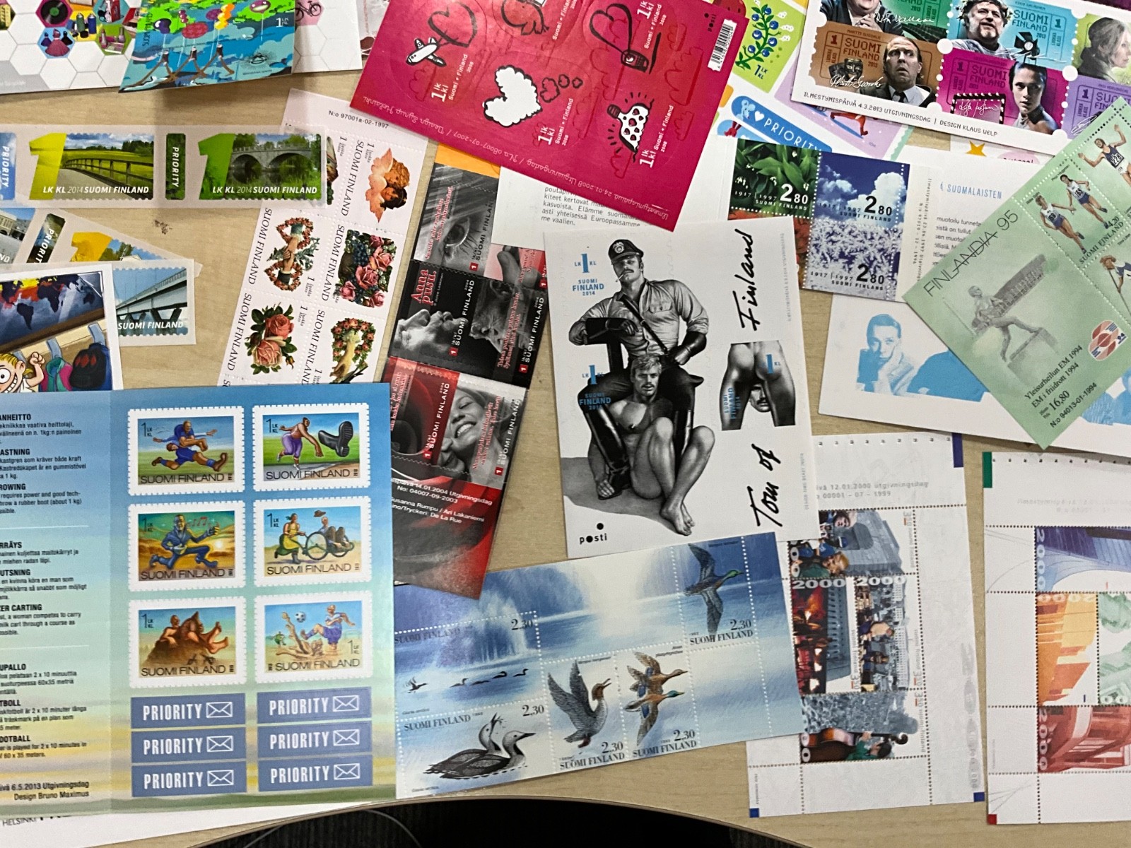 Finland MNH Stamps modern sheets booklets 100 different items @3*