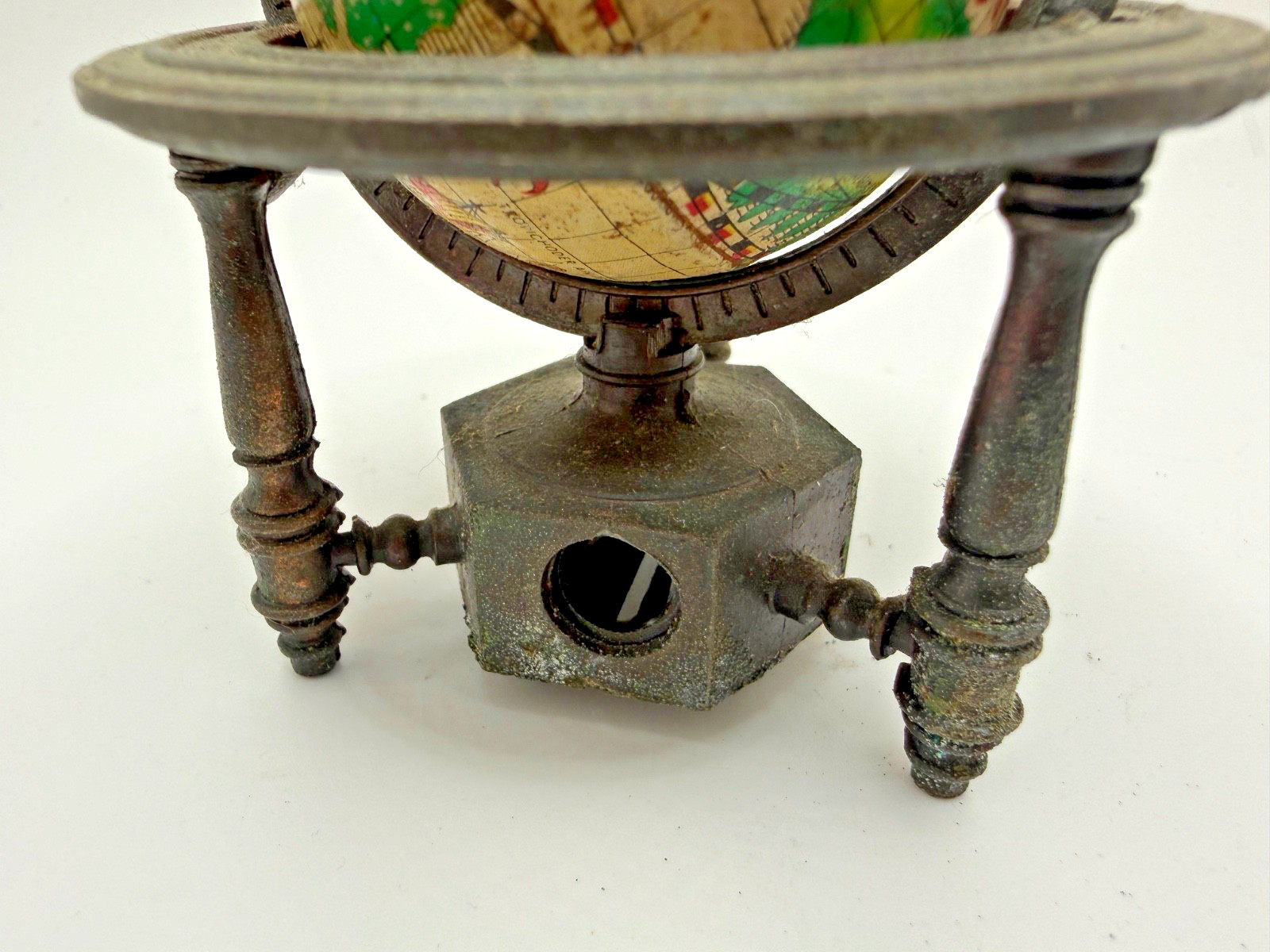 3.5" Metal World Globe Pencil Sharpener W/Patina Vtg Collectable Desk