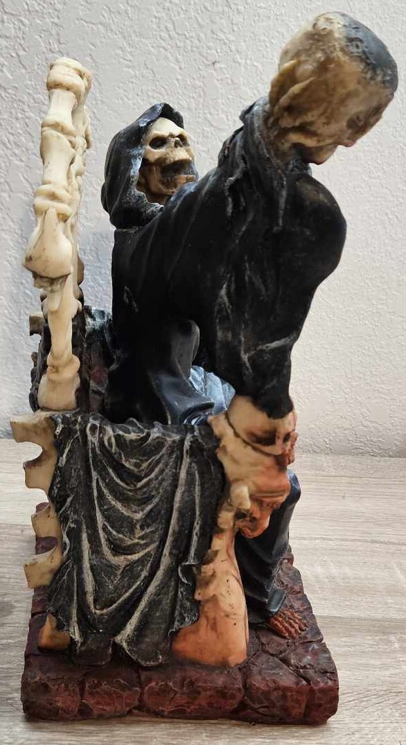 Soul Collector Grim Reaper Fountain of Despair- Spencers Gifts- Halloween Skulls
