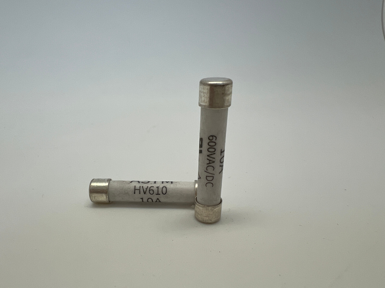 Ceramic Fuse HV610, 10A / 600VAC/DC, 6x32mm (2 pcs/pk) for Digital Multimeters