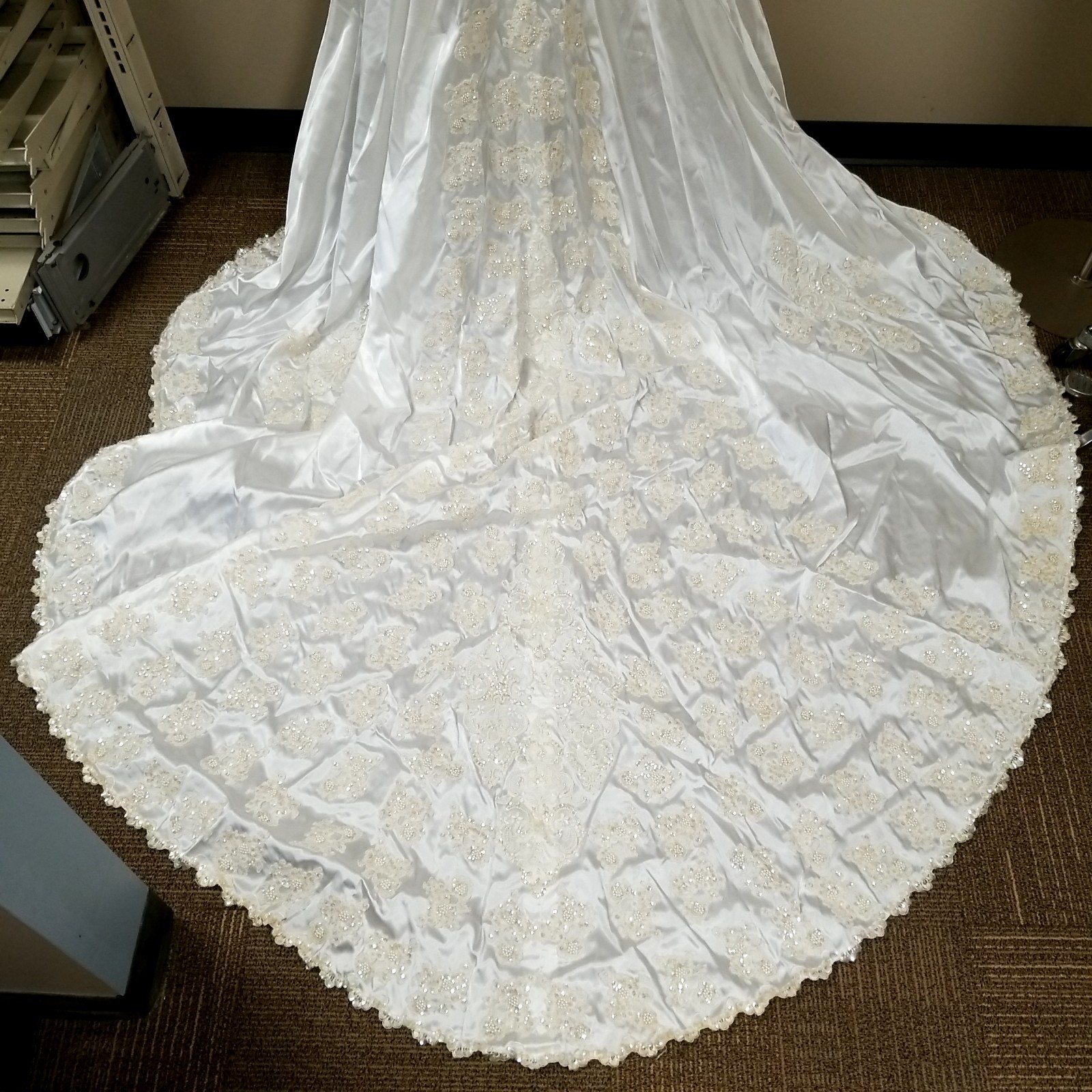VTG Alfred Angelo 80s Wedding Dress Long Sleeve Sweetheart Ballgown Ivory W/Veil