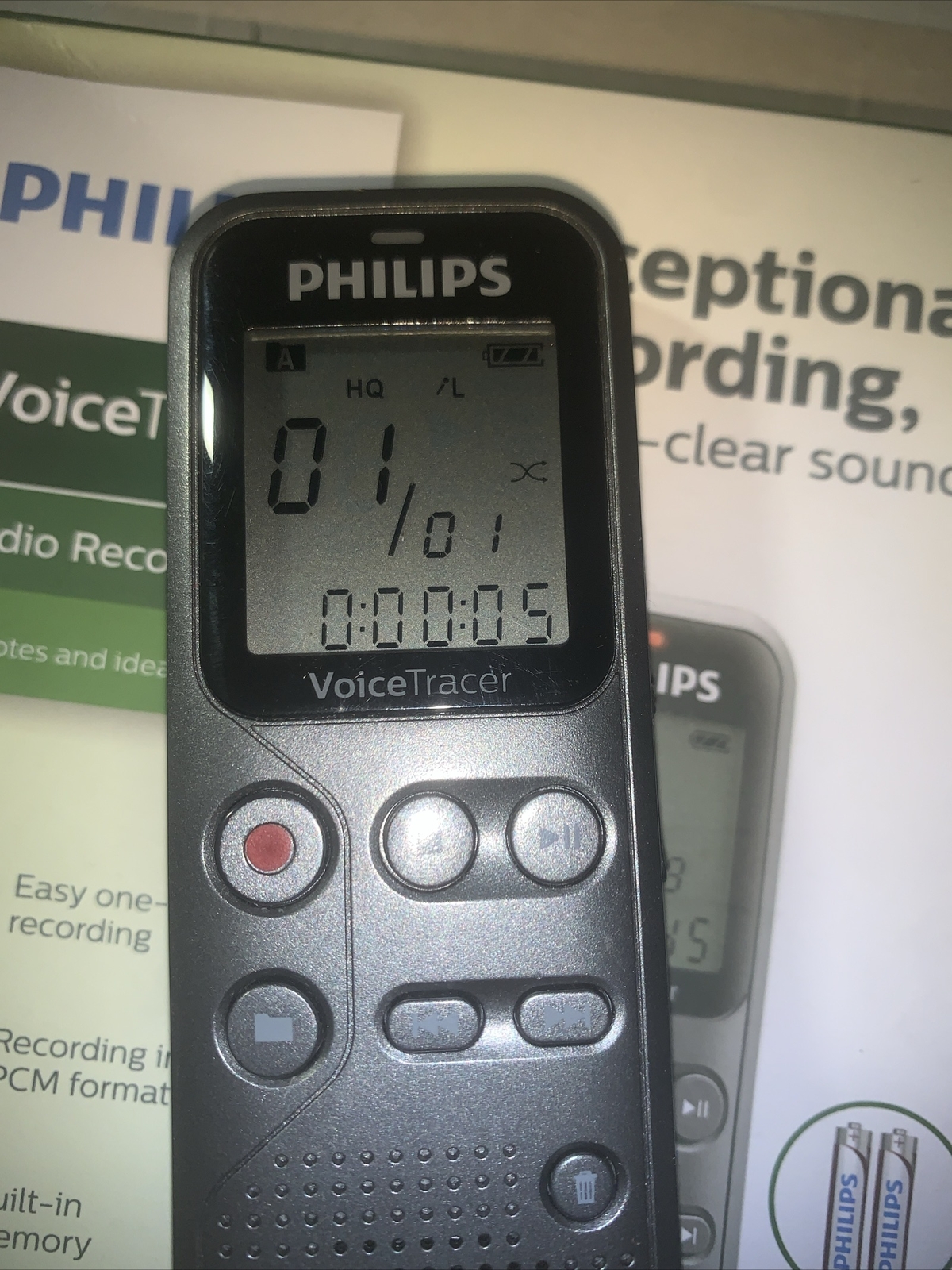 Philips VoiceTracer Audio Recorder Exceptional Recording DVT1120