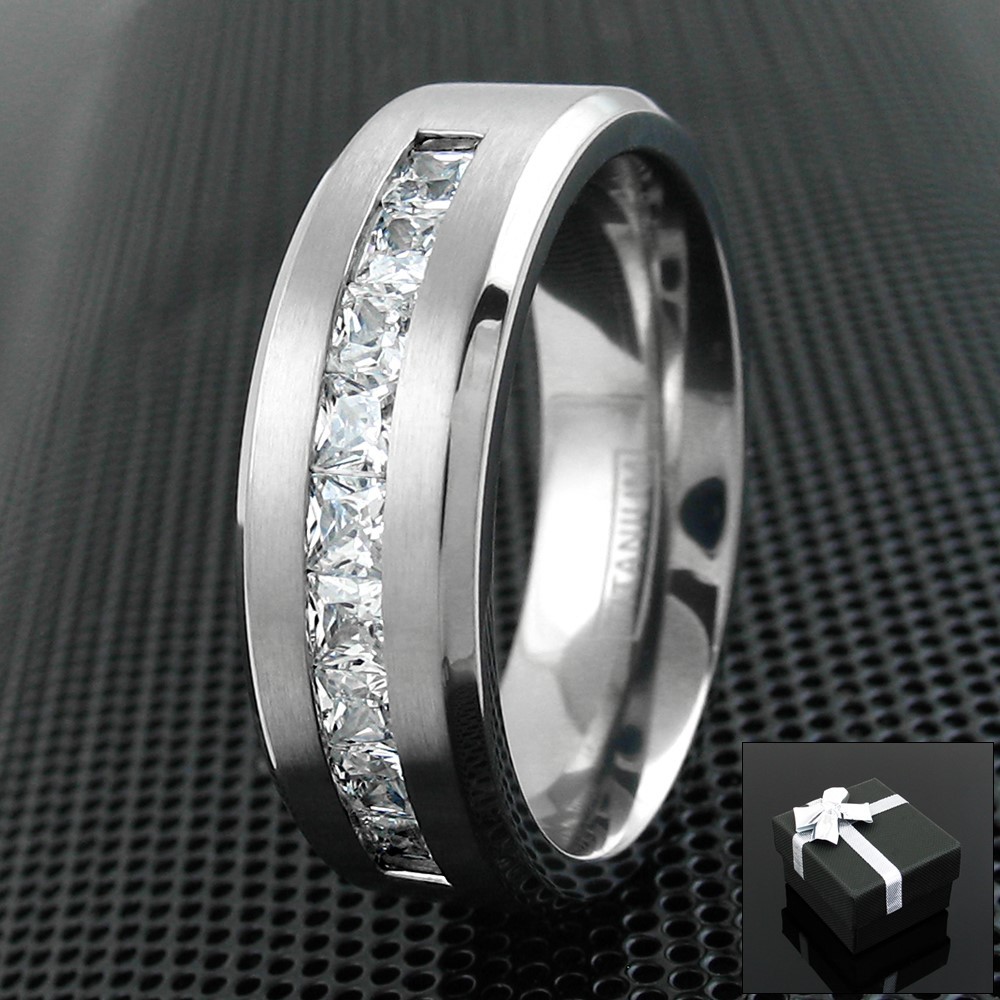 Titanium Men's 1.8 Carat Princess Cut CZ Brushed Center Wedding Band Ring