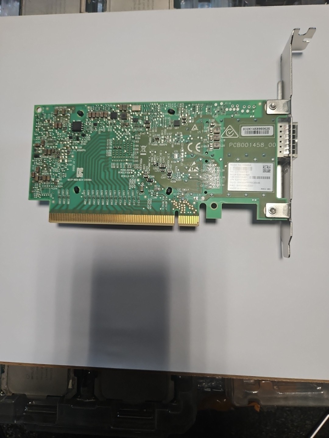 HPE 825110-B21 / 825315-001 / 828107-001 HPE 1-Port 100Gb 840QSFP28 A CX455A