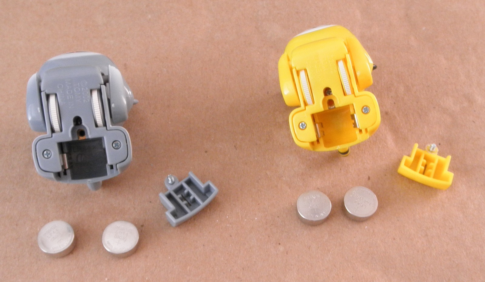 Vintage 2002 Tomy Micropets Chumsley Gray & Tag Yellow Interactive Cats (Tested)