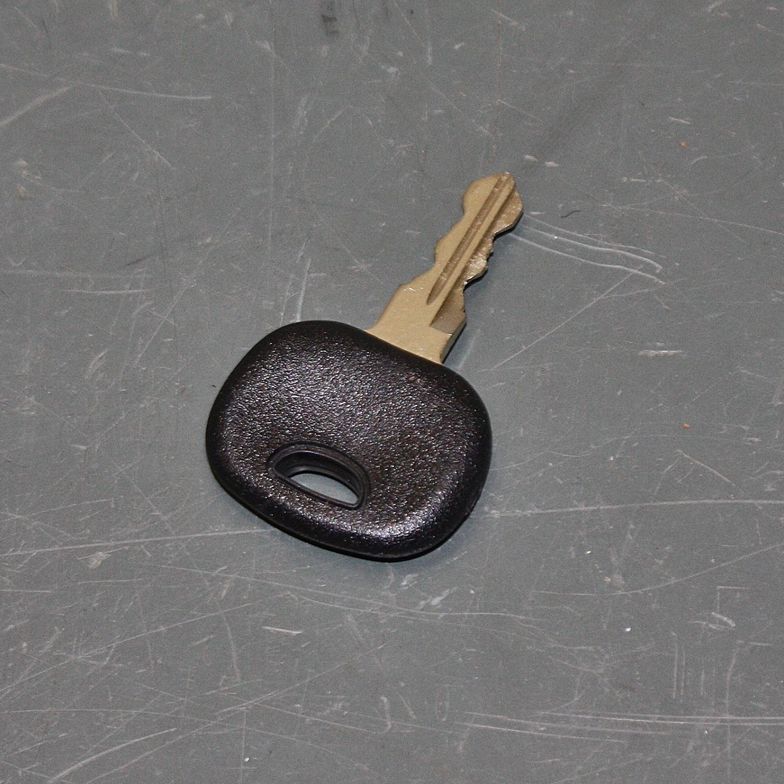 (2) Genuine Tennant Ignition Keys 361144, for 9006747-G, 9006756-G, MV-6100-0005