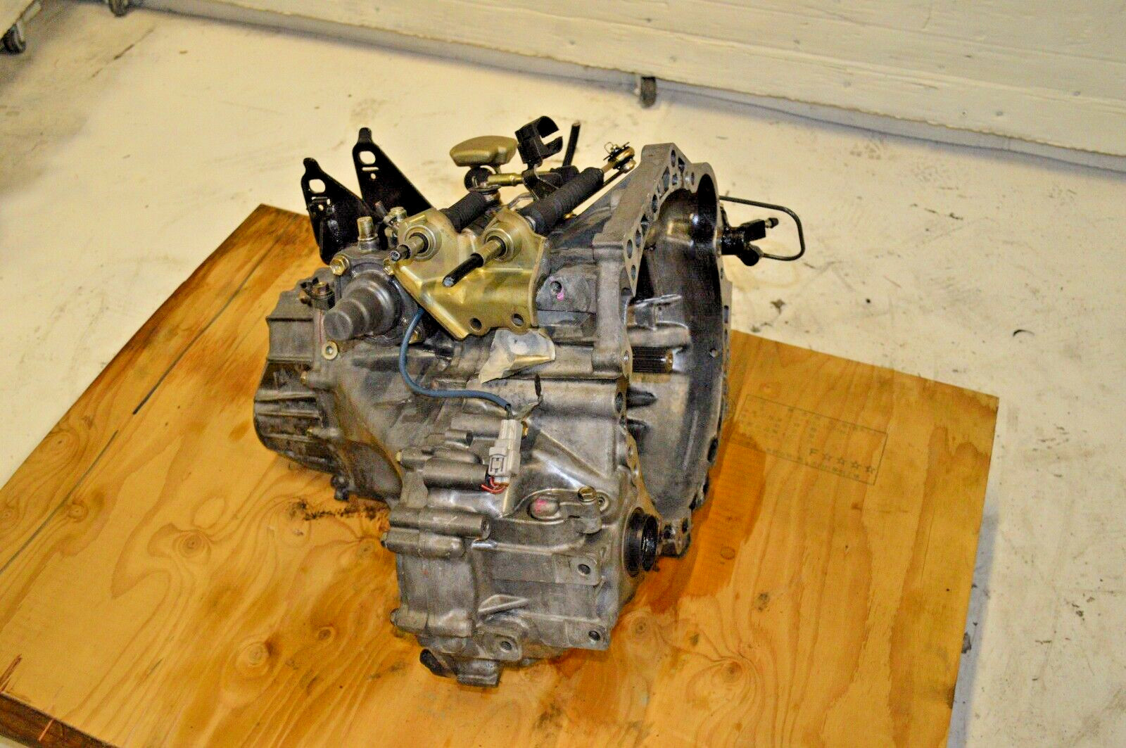 JDM 2000 2001 2002 2003 2004 2005 TOYOTA CELICA GTS 1.8L 2ZZ-GE 6SP MANUAL TRANS