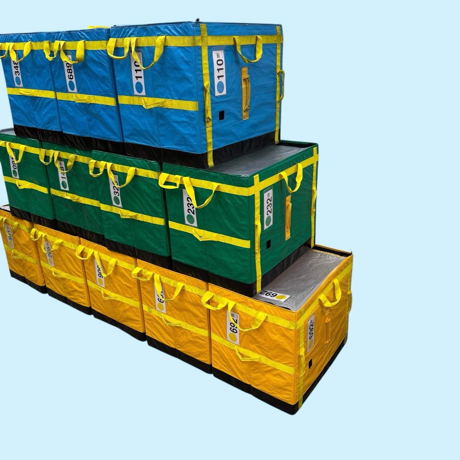 (12) AMAZON COURIER LARGE DELIVERY STORAGE BAGS 28x23x20 MIX LOT OF 12 TOTES