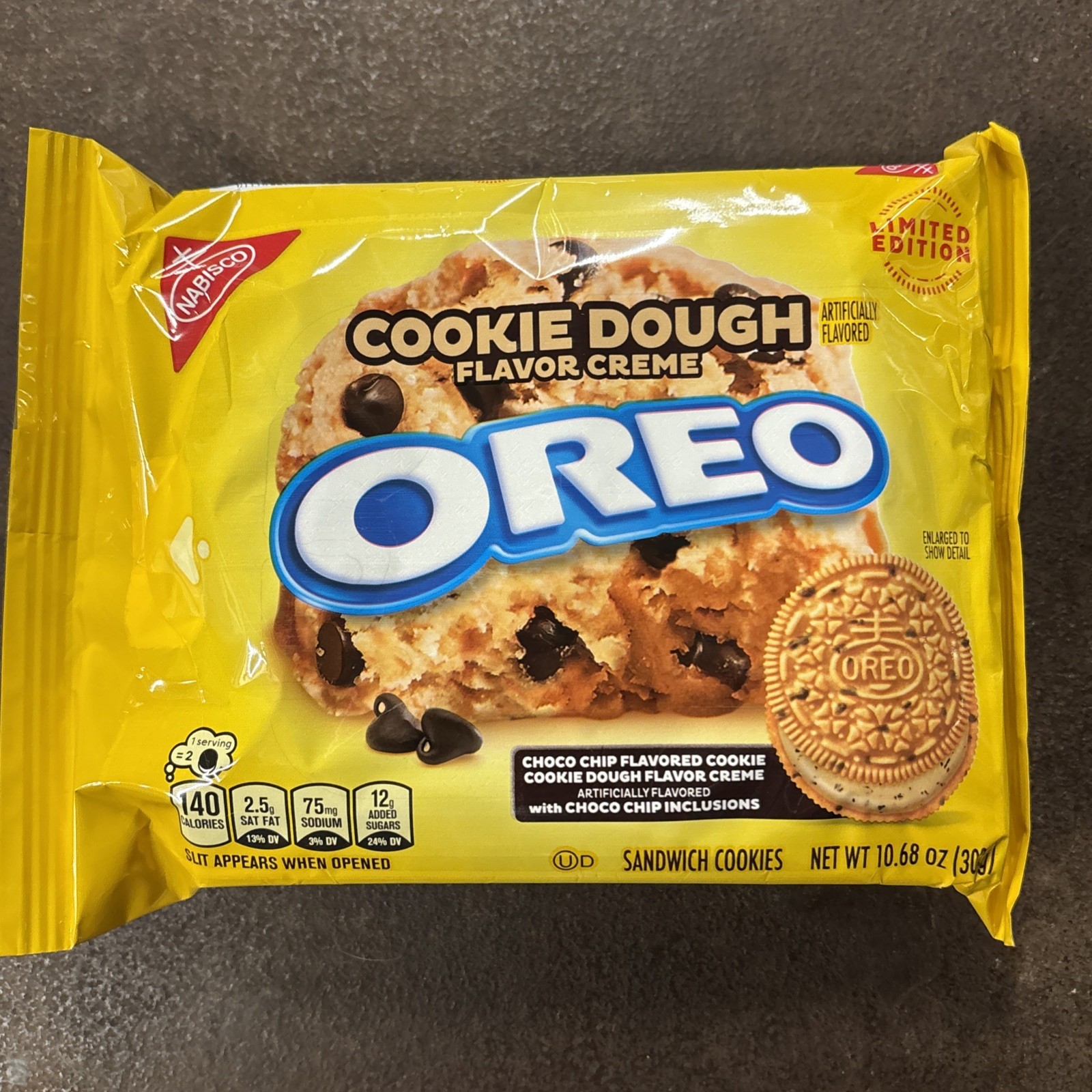 Nabisco Oreo Cookie Dough Flavored Crème Cookies Limited Edition 10.68oz