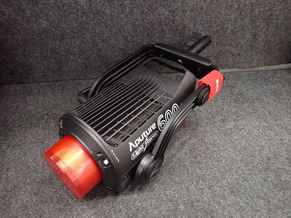 APUTURE LS 600d 600W Daylight Balanced Point Source LED Video Light*