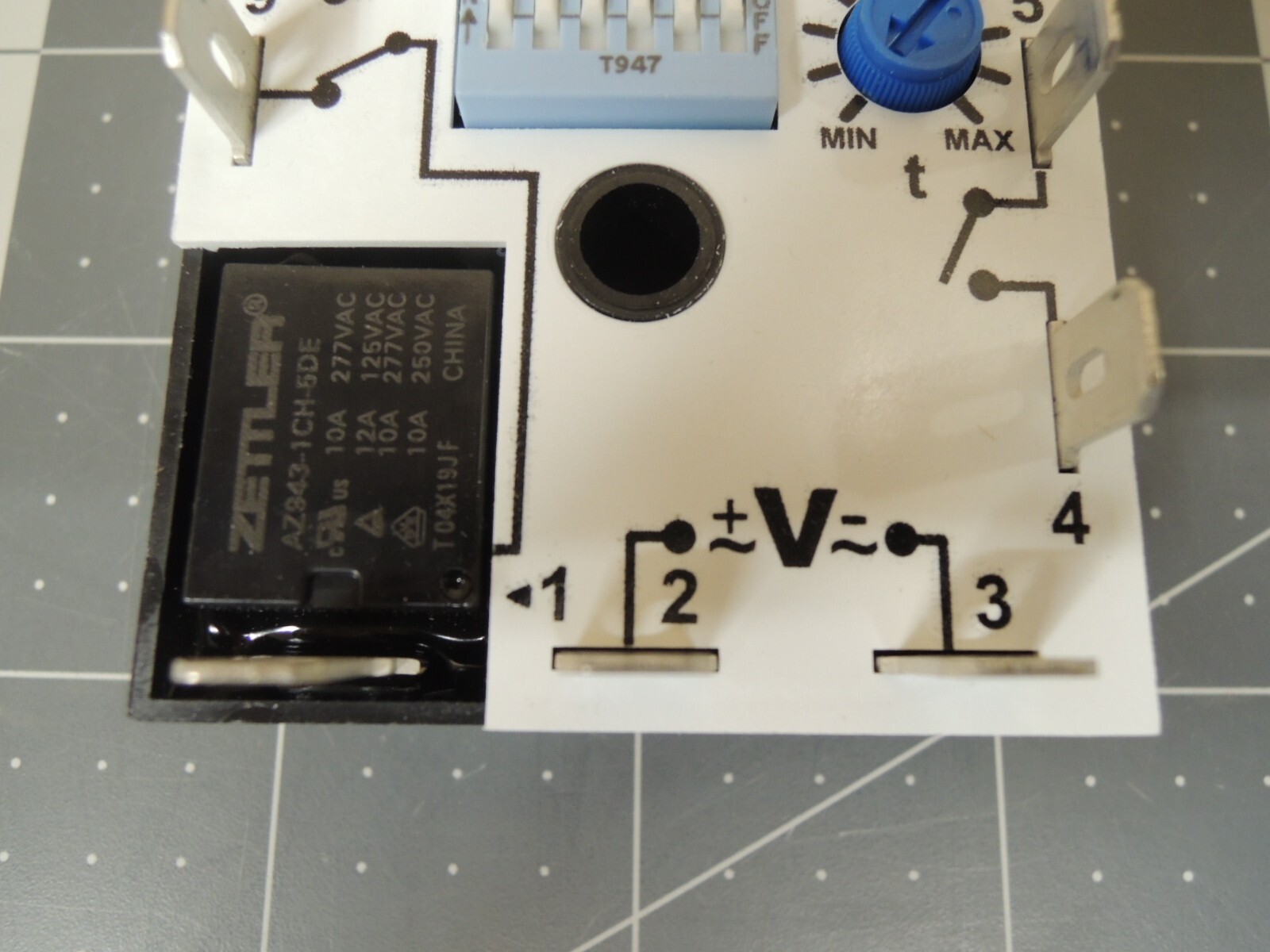 MACROMATIC Multi-Function Encapsulated Timing Relay: Surface Mounted, 12 to 125V