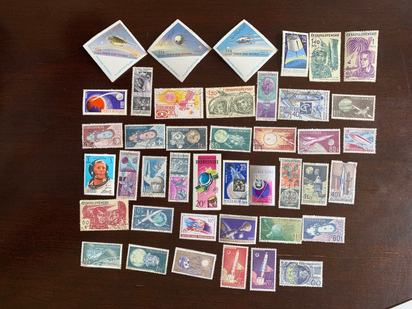 Topical Stamps - Space 42 Different Worldwide - Off Paper