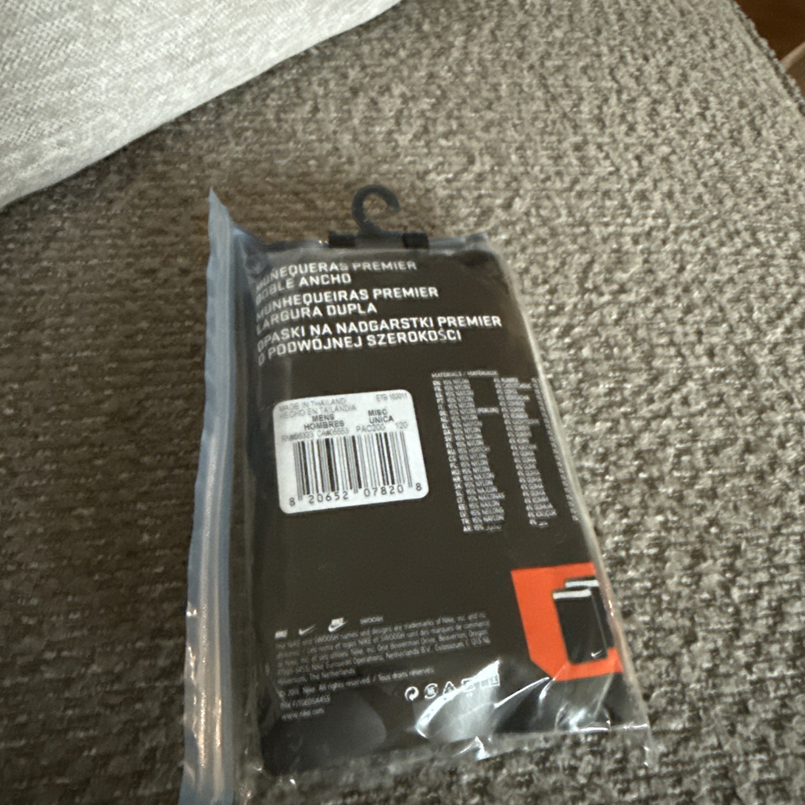 NIKE WHITE PREMIER MEN’S WRISTBANDS DOUBLE-WIDE NWT high absorbency