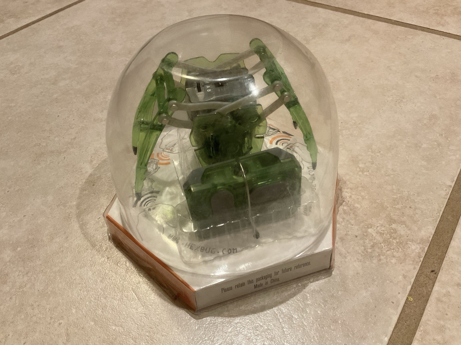 READ! Hexbug Remote Controlled Green Inchworm Micro Robotic Creature New