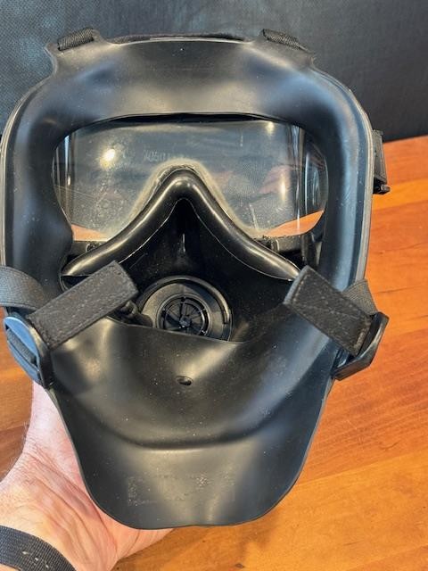 AVON C-50 PROTECTIVE GAS MASK SIZE LARGE