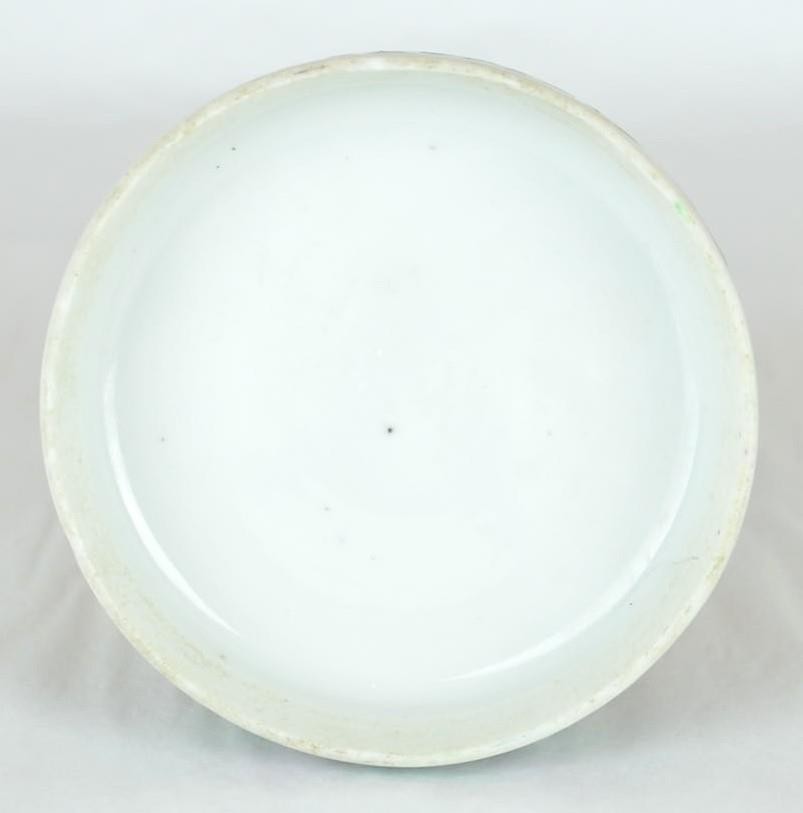 ANTIQUE CHINESE ROSE MEDALLION LIDDED JAR - 2 1/2" ROSE MEDALLION LIDDED JAR