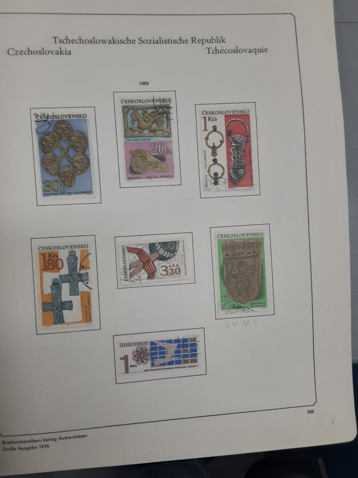 1968-1987 Czechoslovakia Soviet Socialist Republic Abria Album 1,000 + stamps