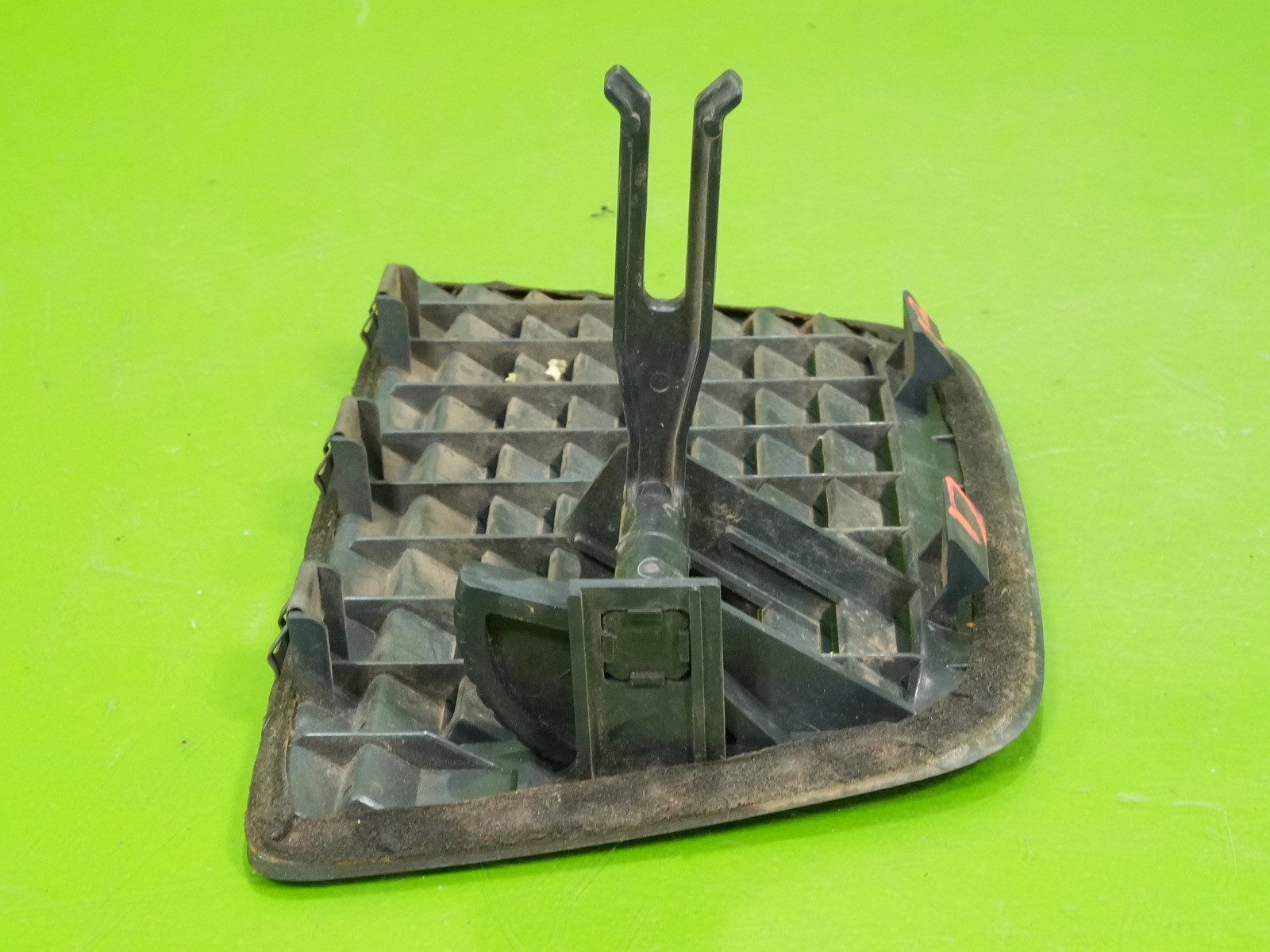 92-95 Civic OEM upper top center dash HVAC air heater AC vent blue