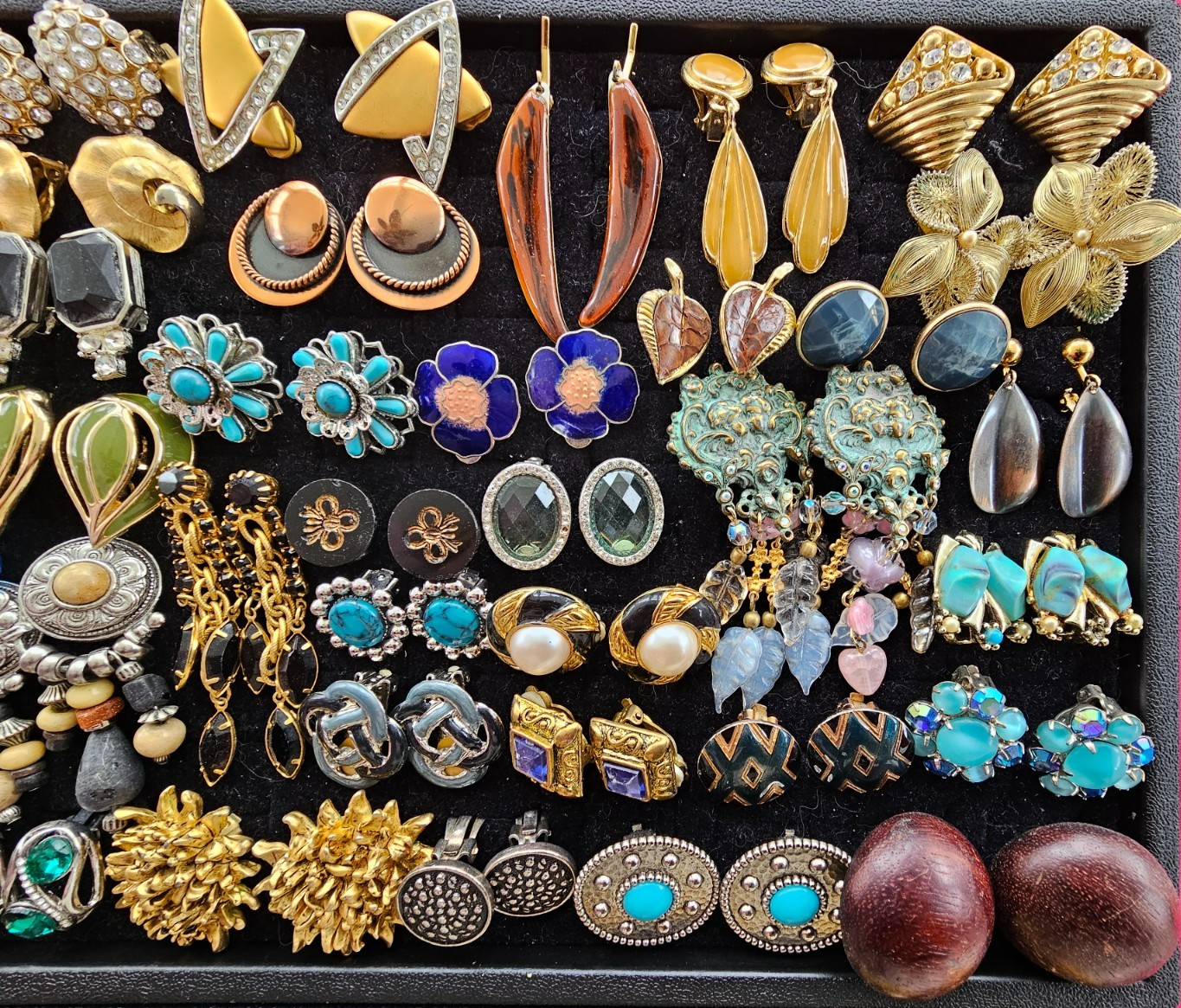 HUGE 121 Pair Clip Earring LOT St. John Napier Trifari Krementz Hilfiger Coro +