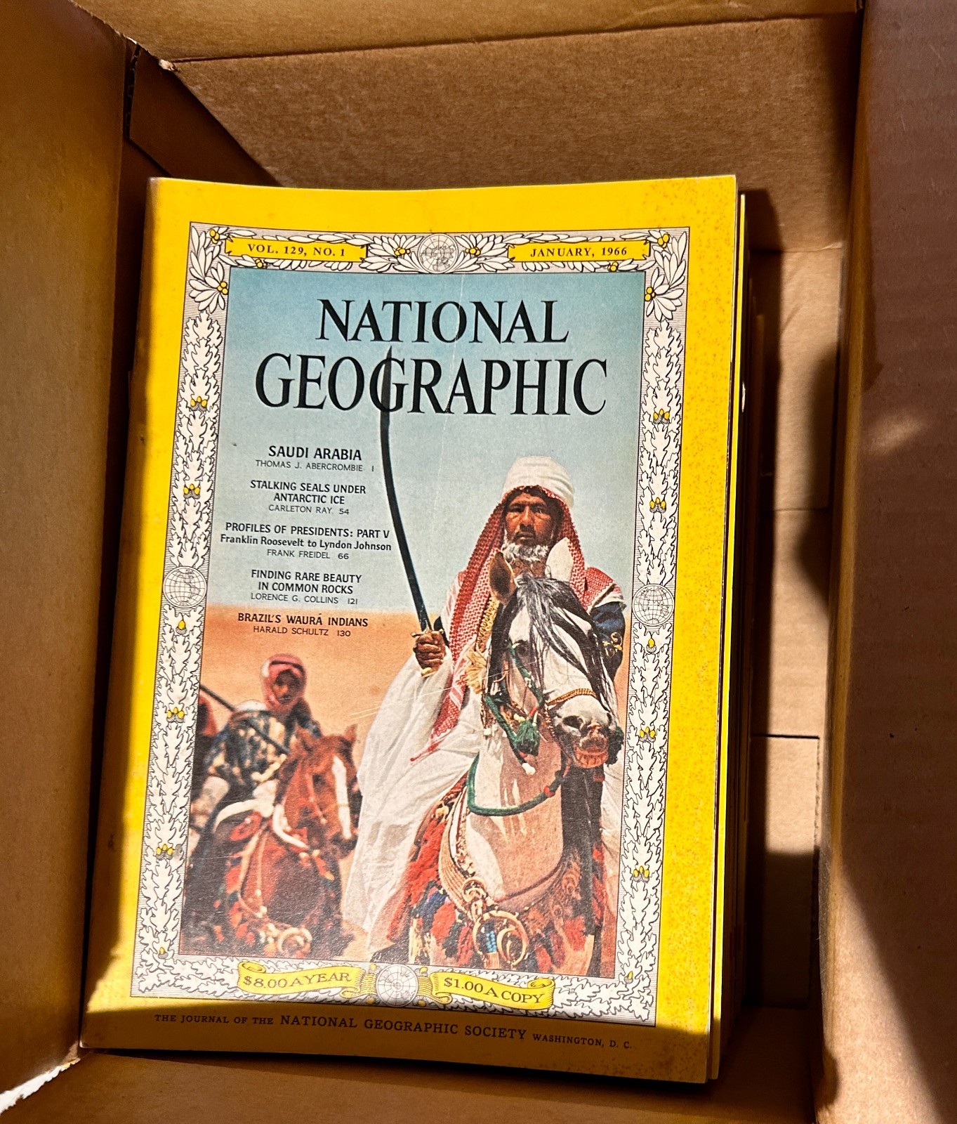 10 National Geographic Magazines Lot 1900-2010 No Dups Junk Journal Art Collage