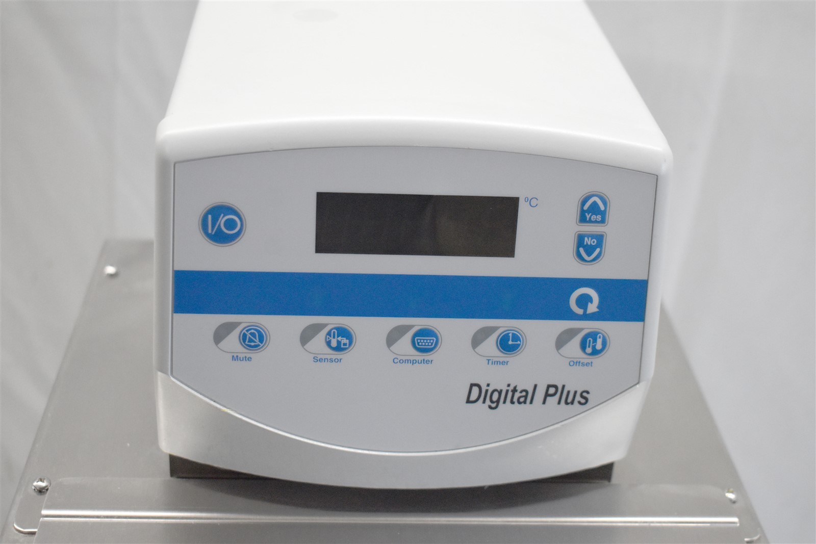 NESLAB RTE740 REFRIGERATED BATH WITH DIGITAL PLUS CONTROL 115VAC