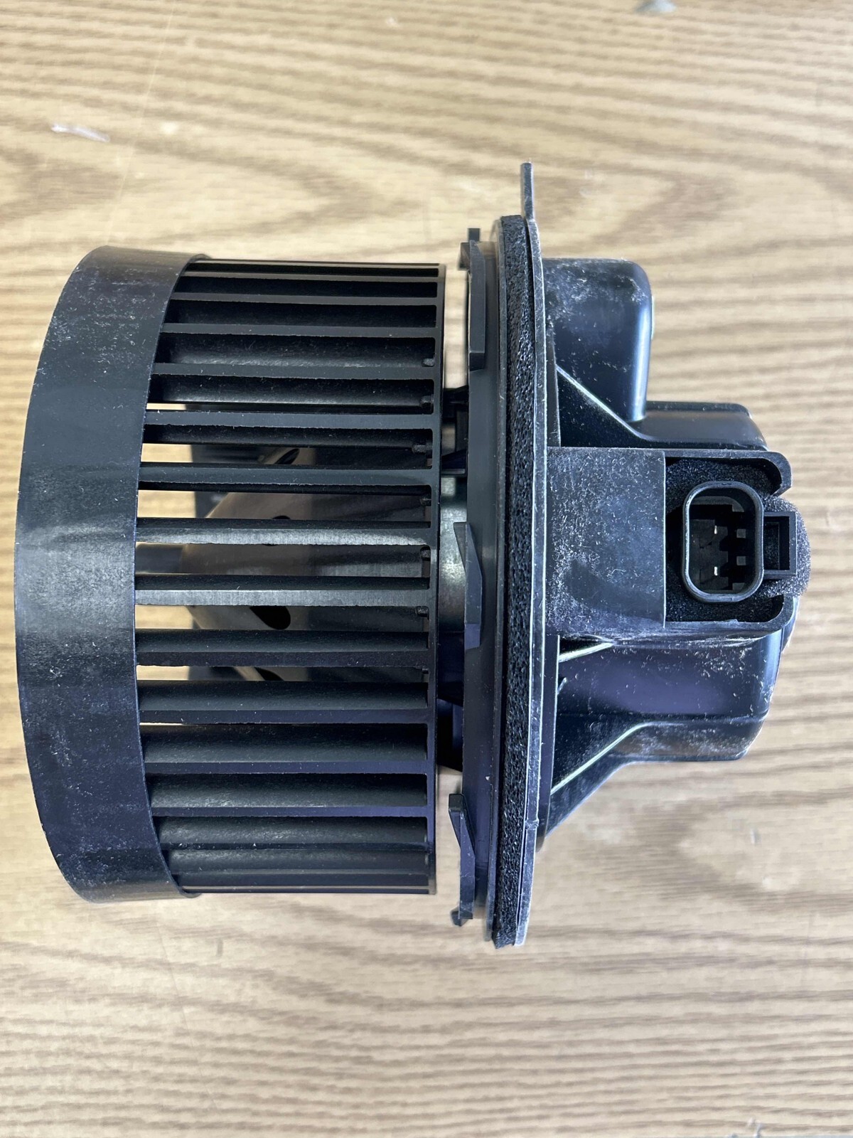 Front Heater Blower Motor For Chevy Silverado GMC 1500 2500 3500 Cadillac Yukon