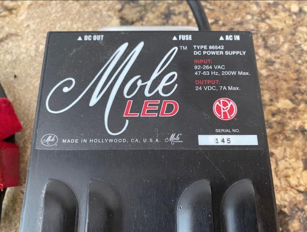 Mole LED type 86542 DC power supply