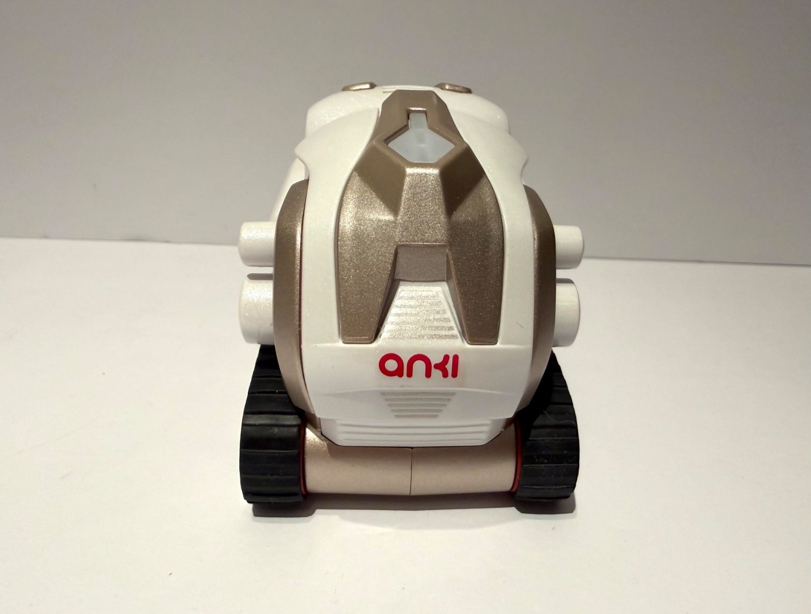 Anki Cozmo Robot Toy With Cubes And Charger New 500mah Battery
