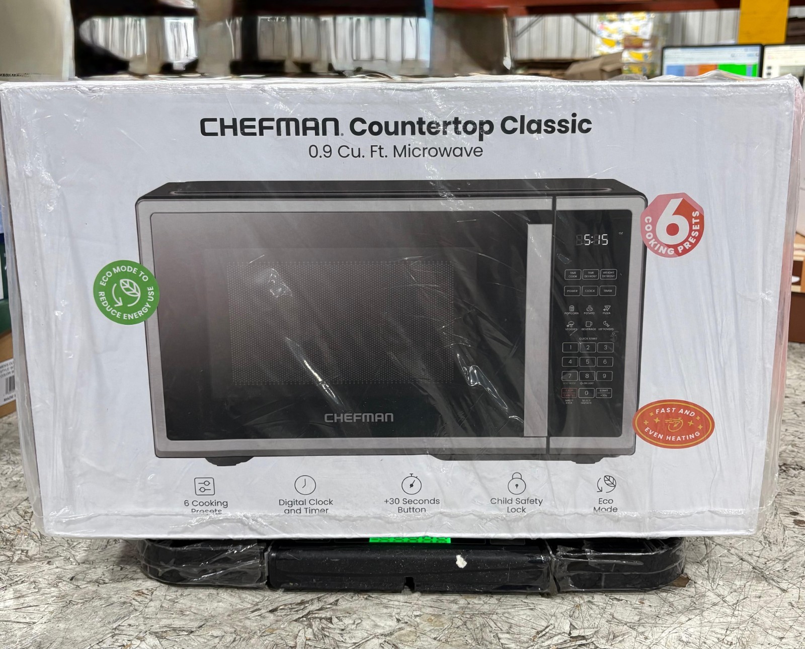 Chefman Countertop 0.9 Cu Ft Microwave (ONE OF THE BOXES IS DAMAGED)