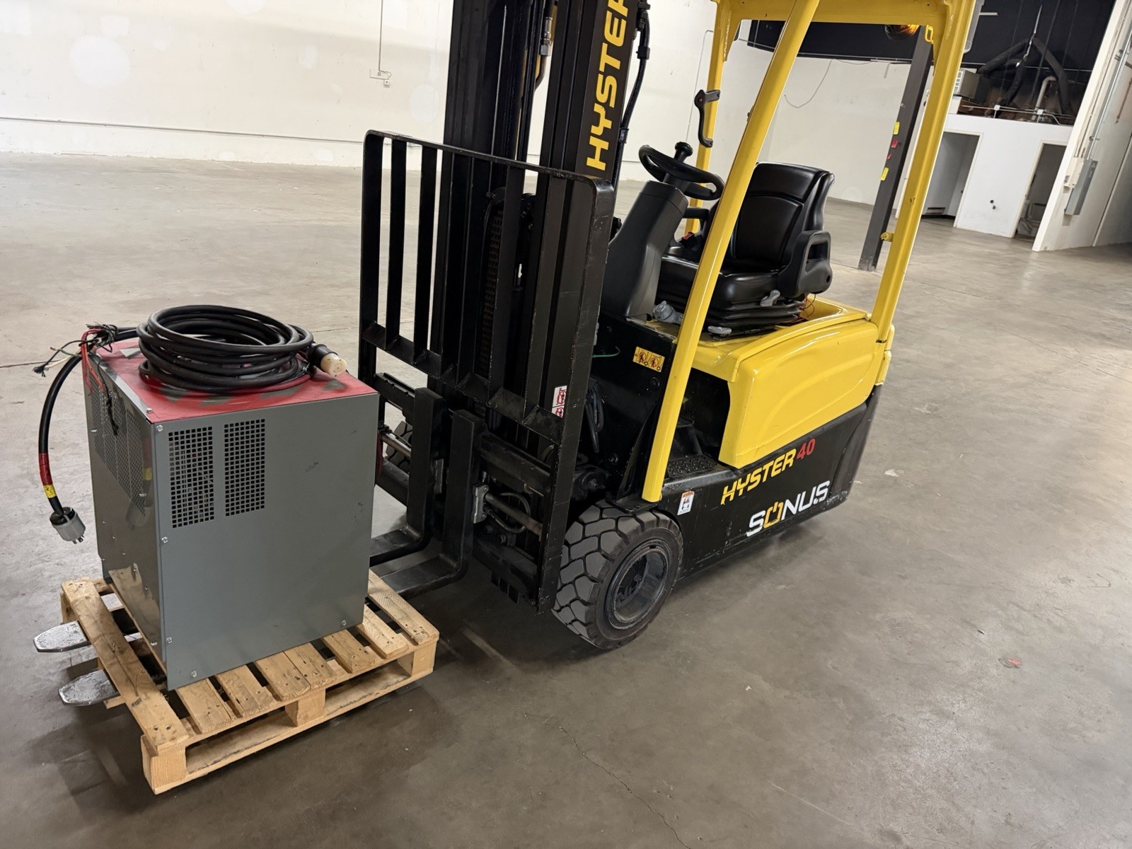 Hyster J40XNT LOW Hours