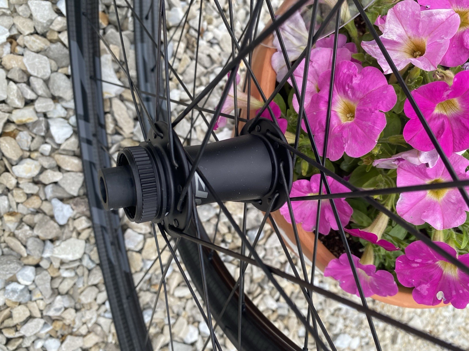 Zipp 101 XPLR Carbon Gravel Wheel Set 100x12 12x142 Sram Xdr 700c Disc Hookless