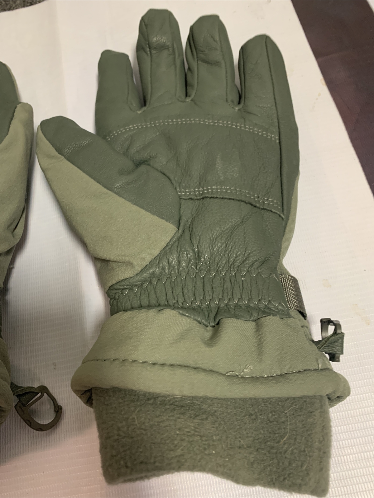 NEW USGI UNISEX INTERMEDIATE COLD/WET WEATHER GLOVES FOLIAGE GREEN, MEDIUM