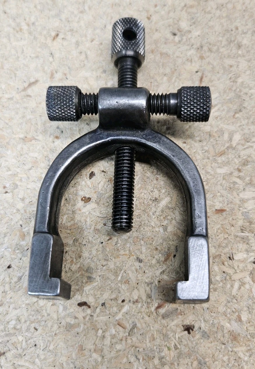 Starrett No. 567 Hardened V-Block with clamp - Made in the U.S.A.