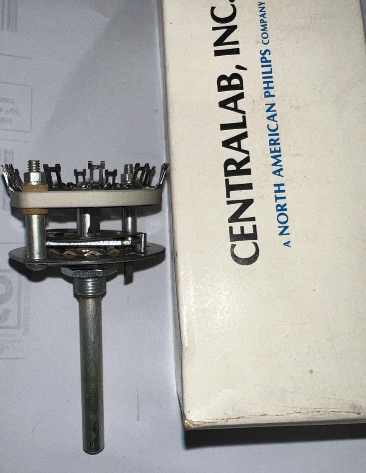 Centralab 2504 2-pole, 5-position Shorting Steatite Rotary Switch New in Box