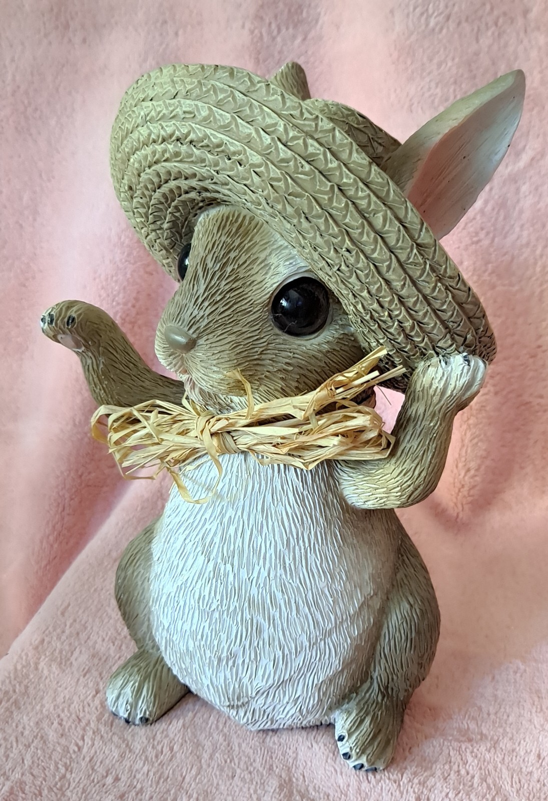 Resin Bunny Rabbit With Marble Eyes and Straw Hat Figurine Brown W / White Color