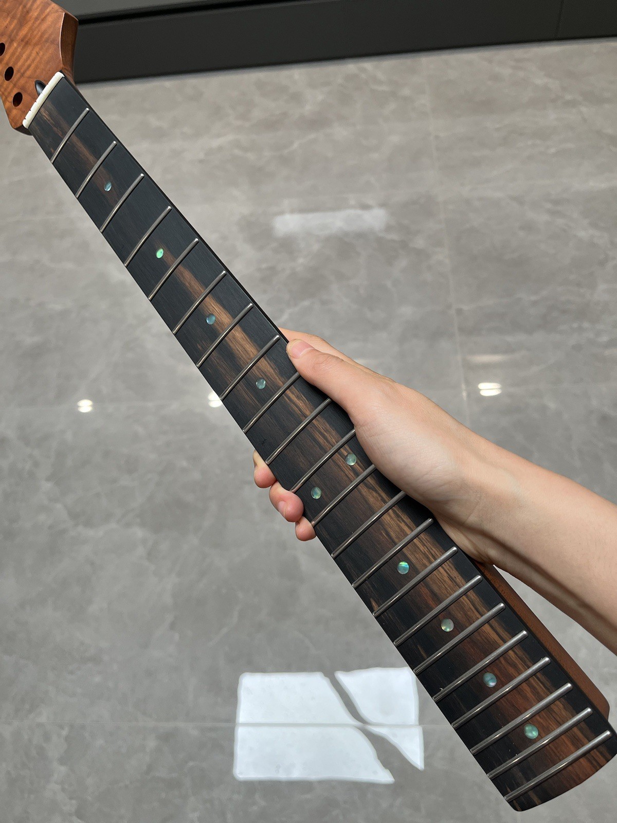 NEW Stainless Jumbo Frets Ebony 22frets Roasted Flame Maple electric guitar neck