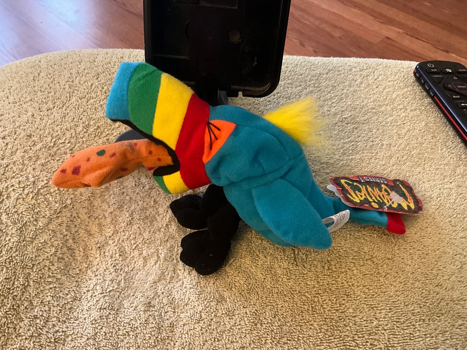 New Vintage 1997 Meanies Series 1 HURLEY THE TOUCAN Bean Bag Plush