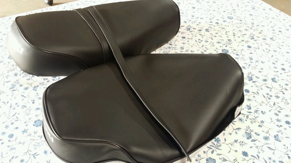 SUZUKI TS100 TS125 SEAT COVER 1973 TO 1976 MODEL Seat Cover +strap (S67)