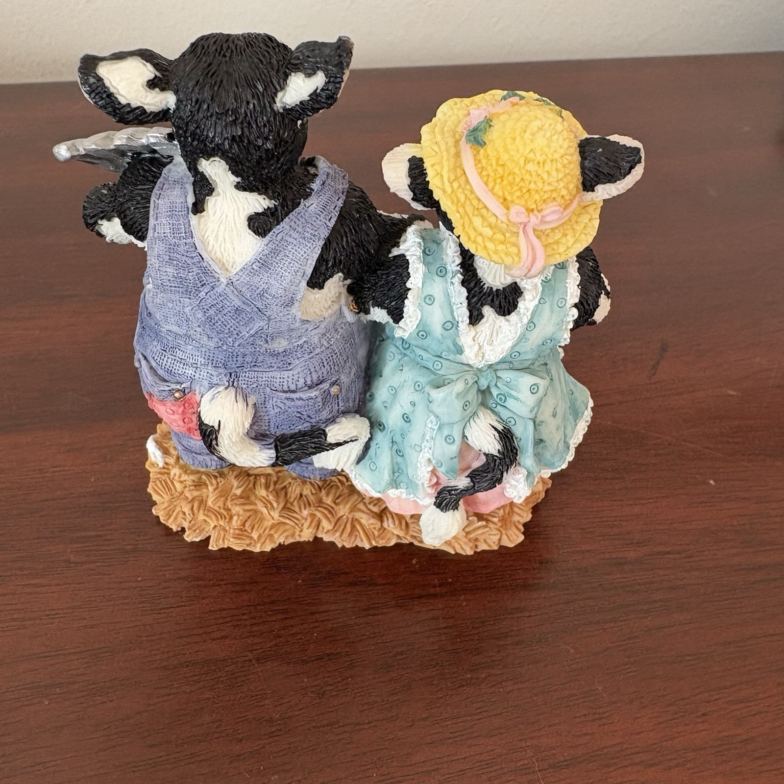 Ganz 1993 Ma & Pa Cattle Cows Figurine - Cowtown Collection - No Chips-