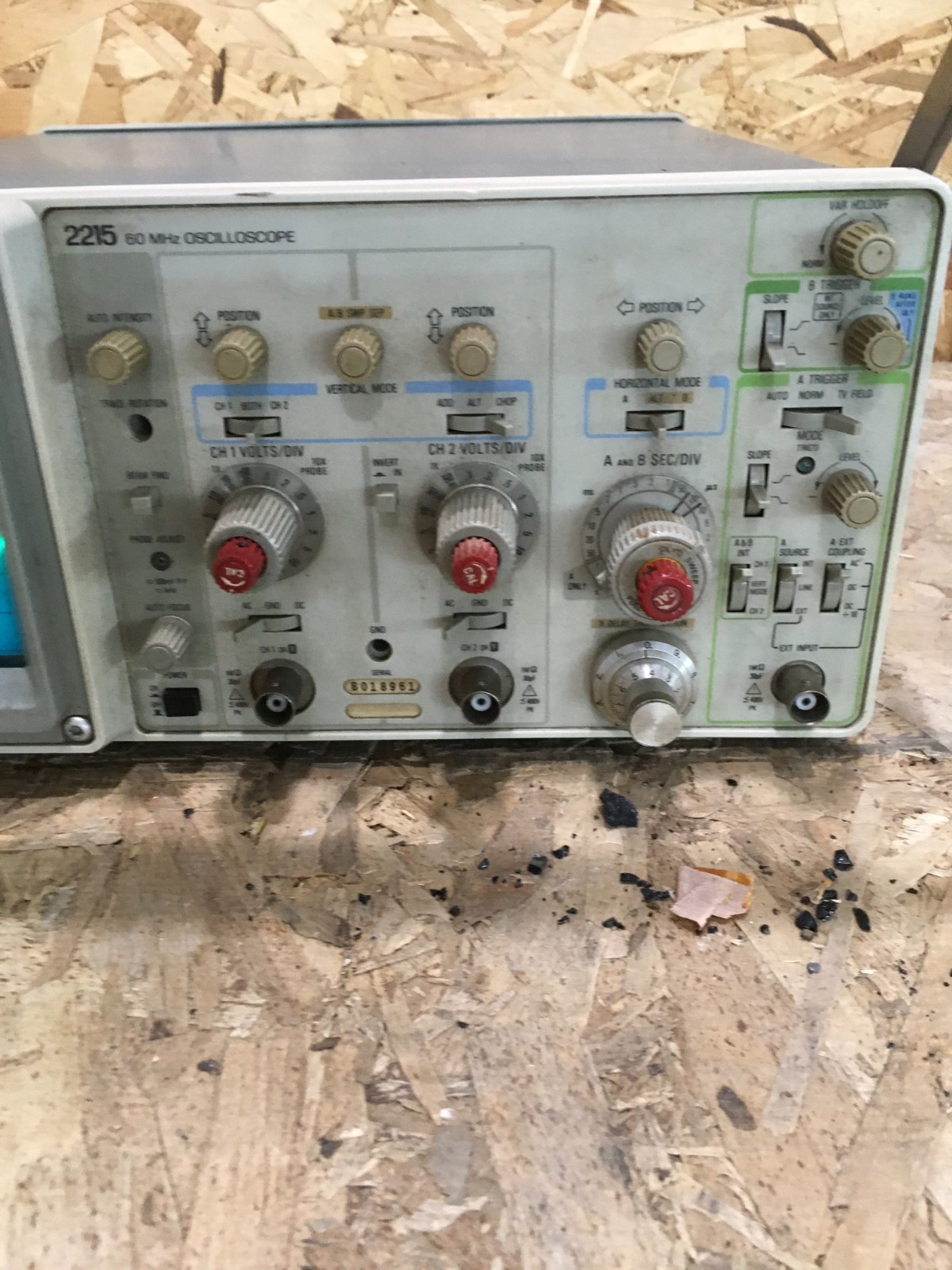 Tektronix 2215 60MHz Analog 2 Channel Oscilloscope Power Tested Only AS IS RS