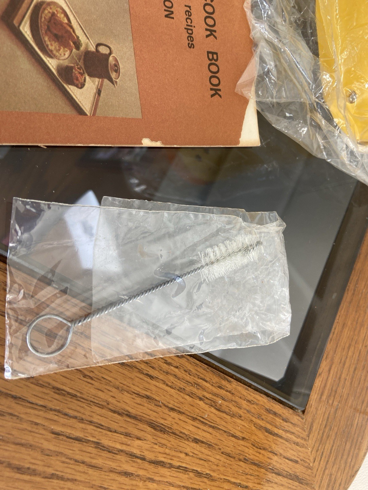 Salton Peanut Butter Maker 1970's Nostalgic Vintage Kitchen Model PB-2 Yellow