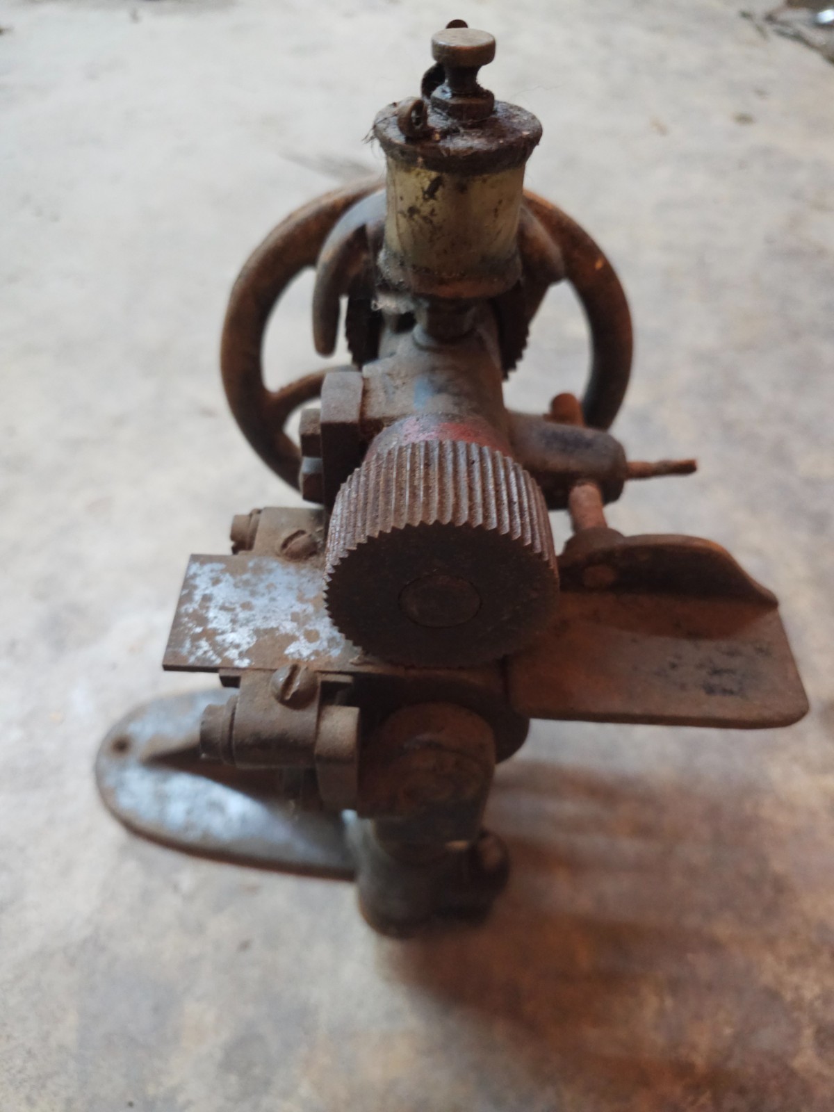 Vintage American Hand Crank Leather Splitting Skiver Tool Antique St. Louis USA