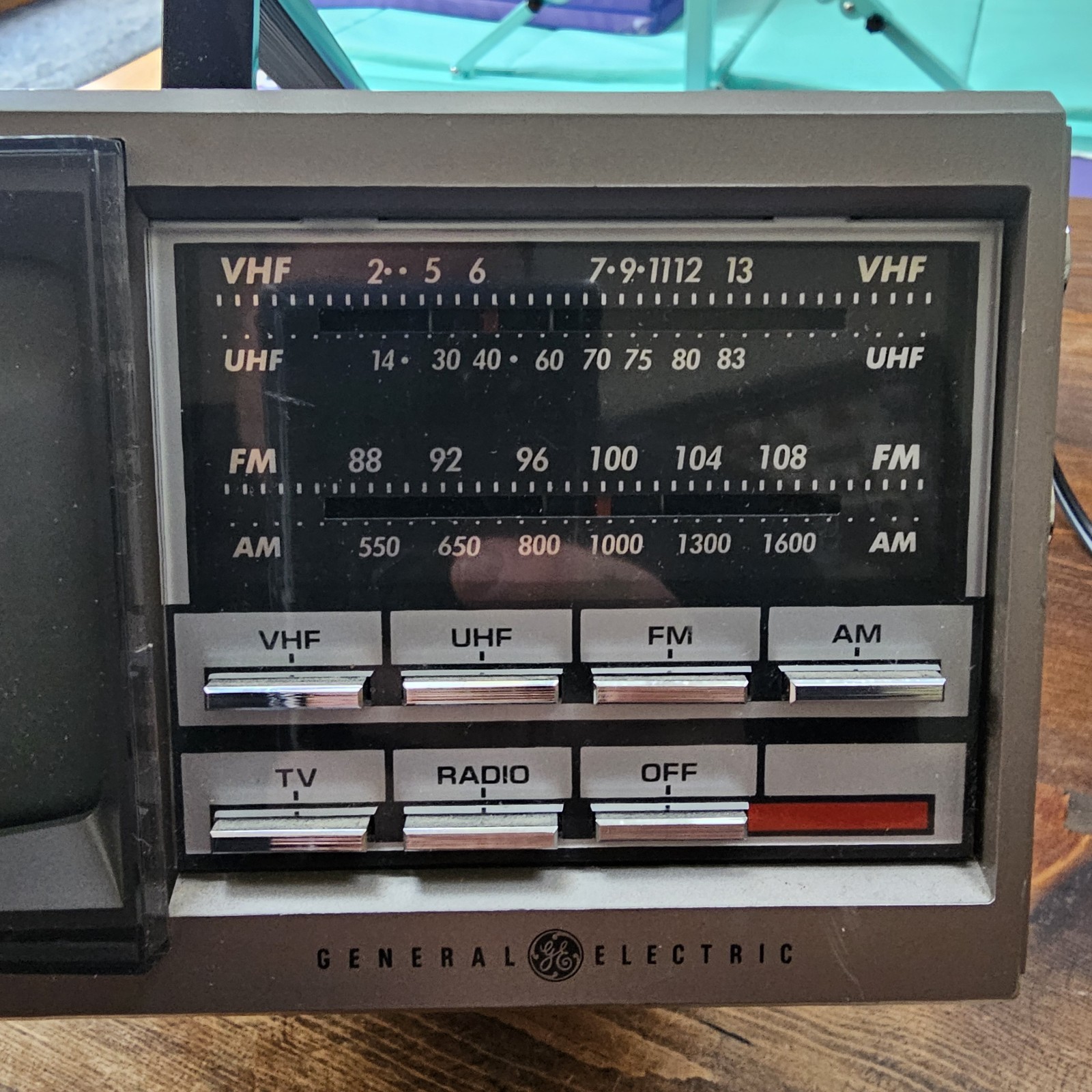 Spacemaker Kitchen Companion GE TV/Radio 5” B&W FM/AM 7-7150 Original Box Clean