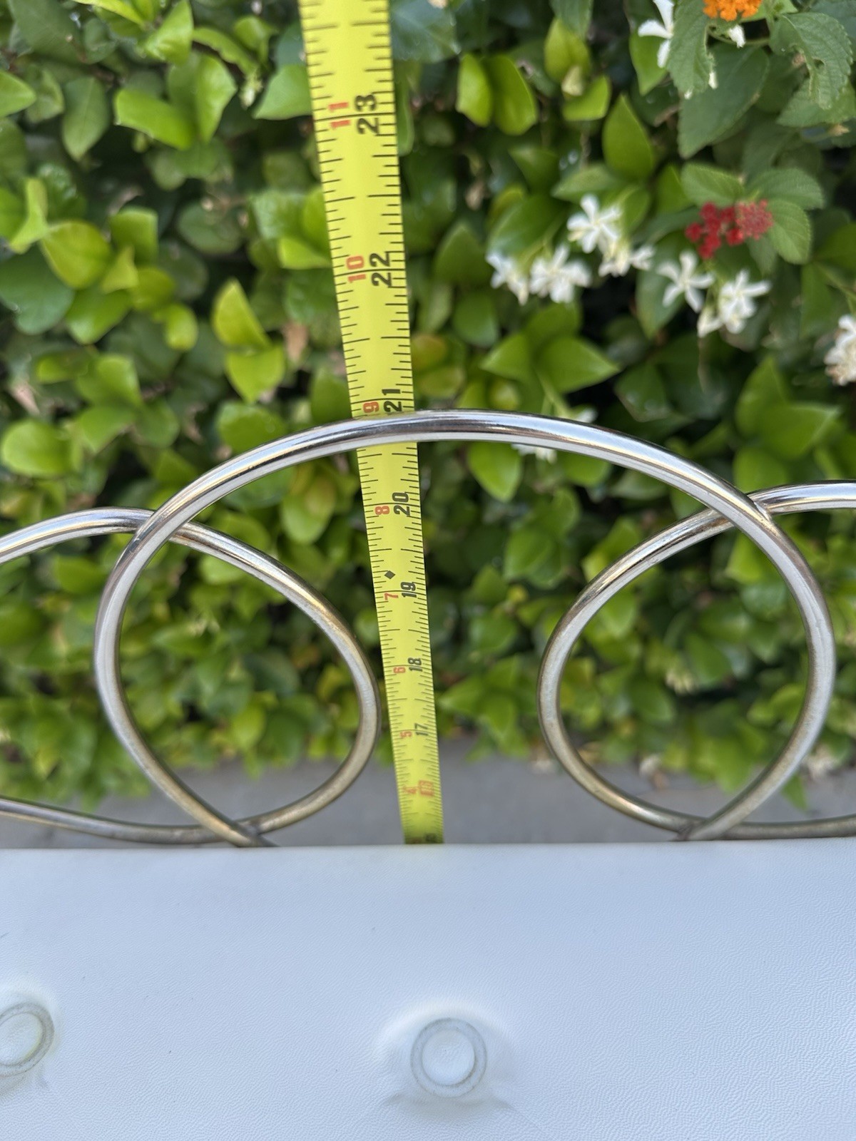 Vanity Bench White Tufted Seat Gold Metal Pearl Wick Vintage Stool