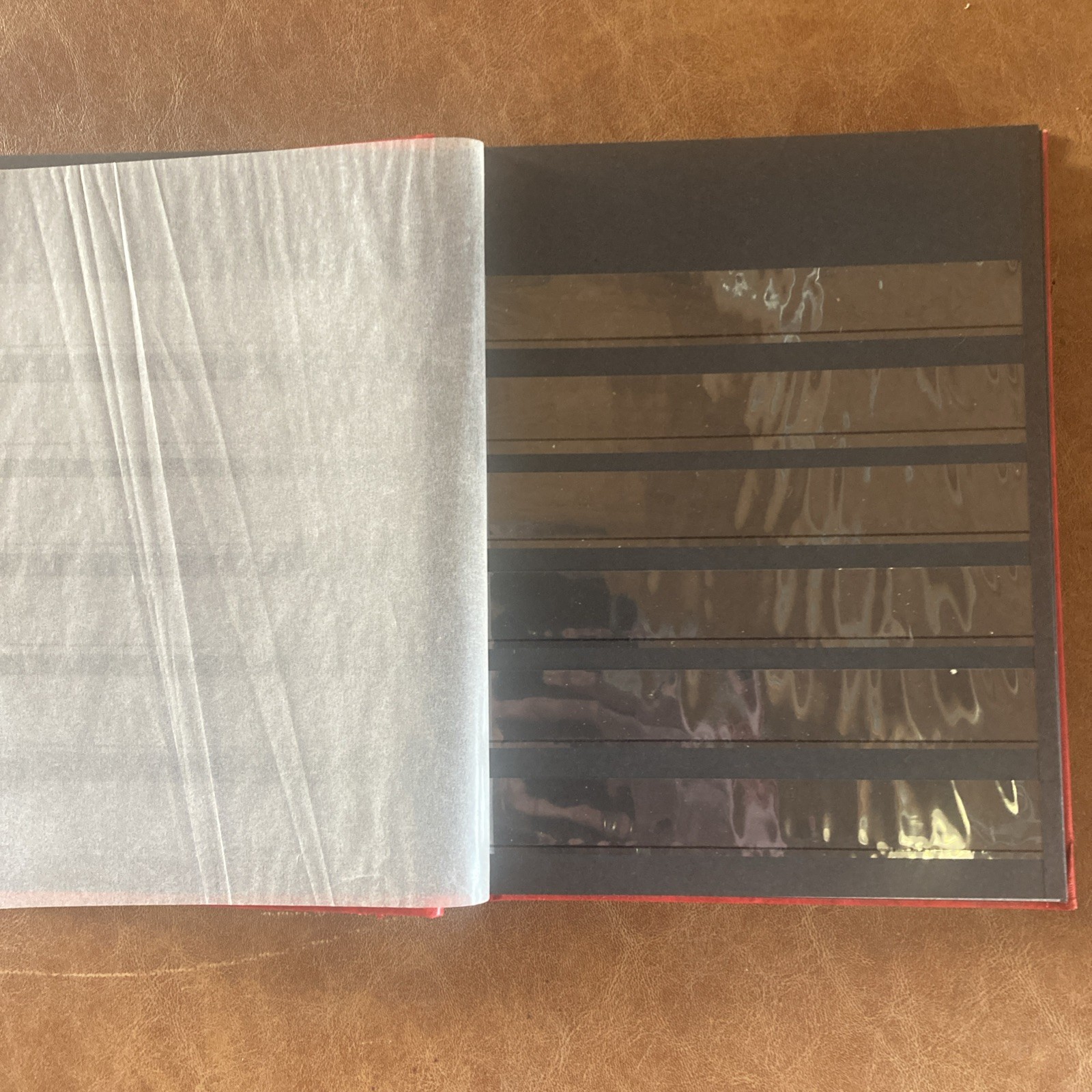 Lighthouse 32 Page Hardcover Stockbook (6 1/2" X9") Red - LS2/16 Free Shipping