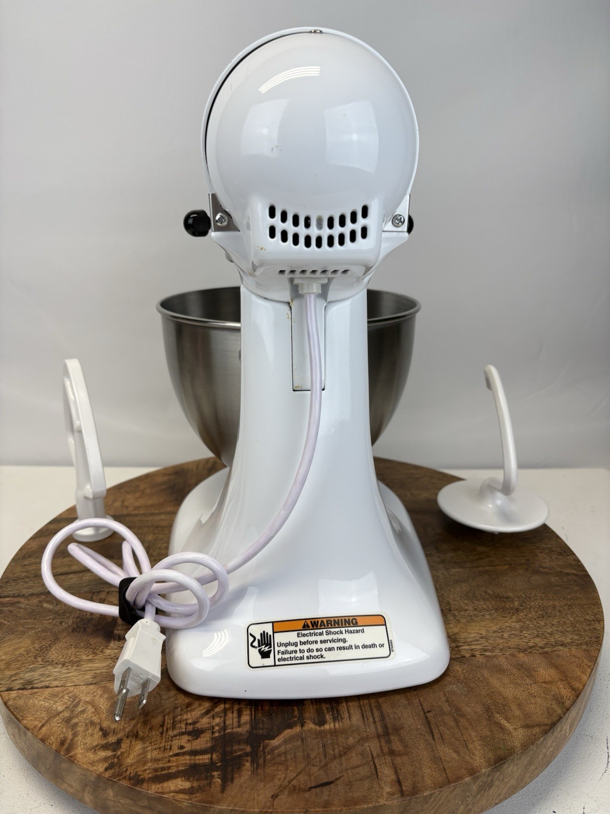 KitchenAid - Classic Series 4.5 Quart Tilt-Head Stand Mixer - K45SSWH - White