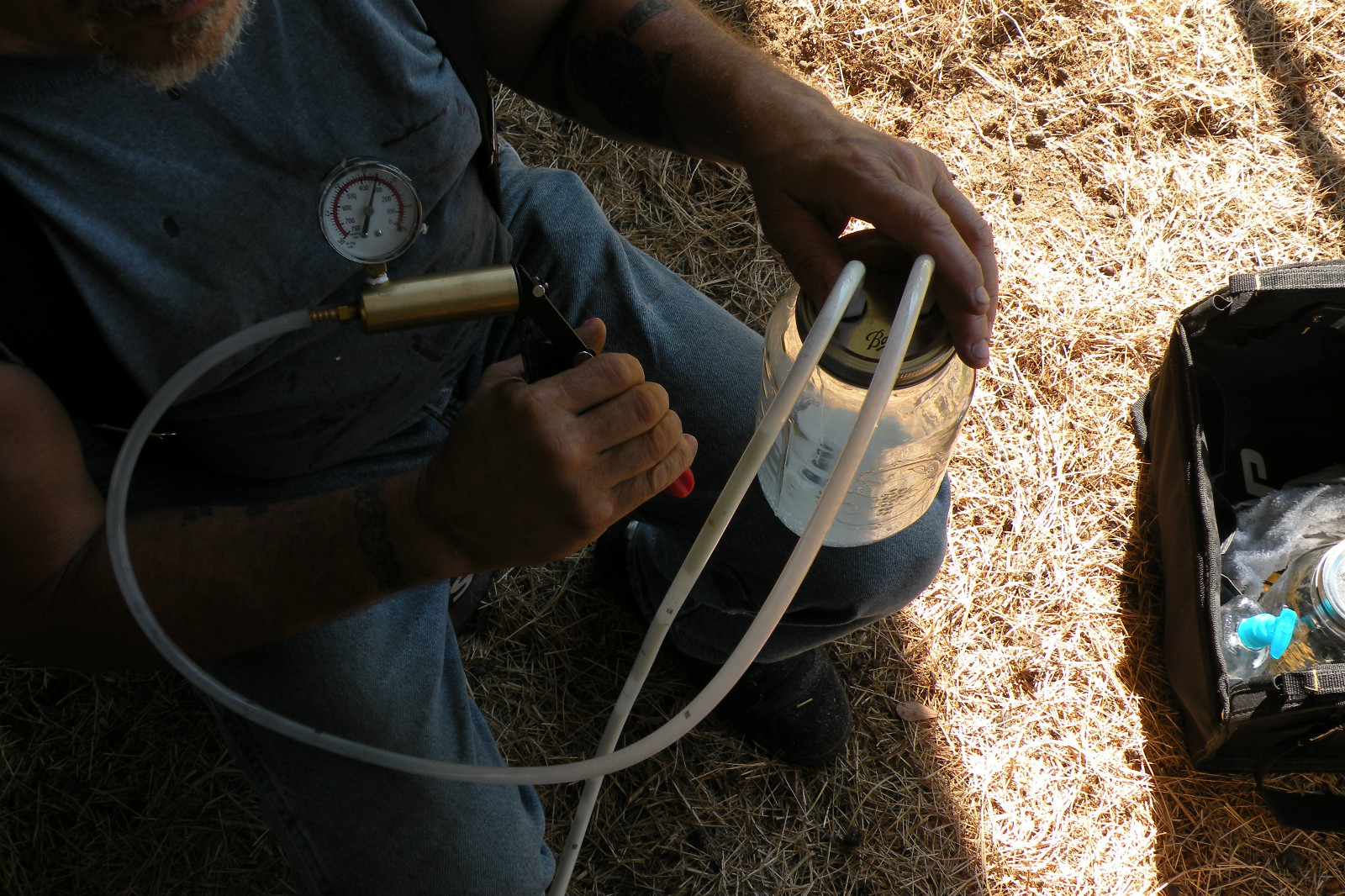 Goat Sheep Cow Hand Vacuum Milk Machine 1 Quart Bottle 2 teat Dansha Farms tm
